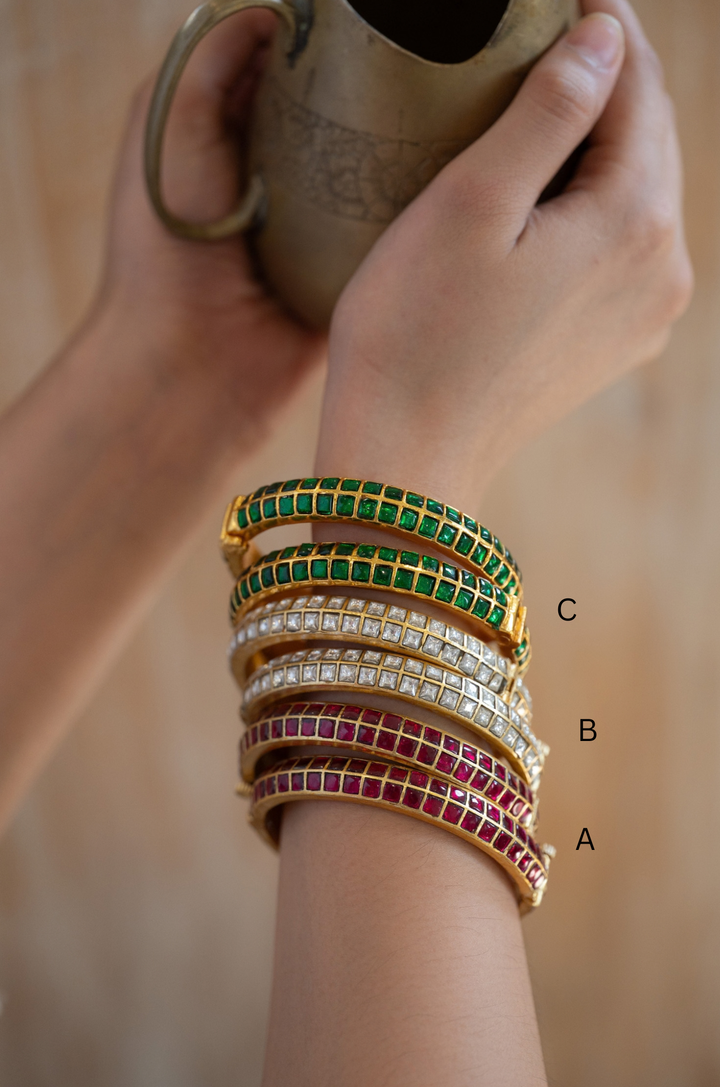 Vedika Kundan Bangles