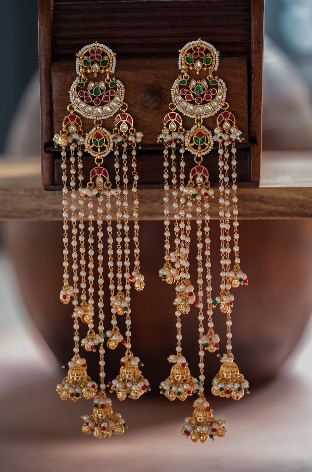 Dilnaar Kundan Jhumka Earrings