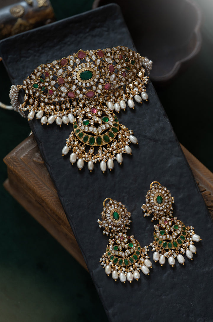 Tavisha Green Silver Necklace Set