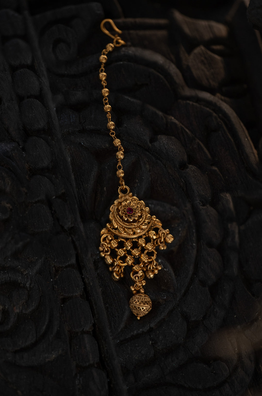 Harini Temple Work Maangtikka