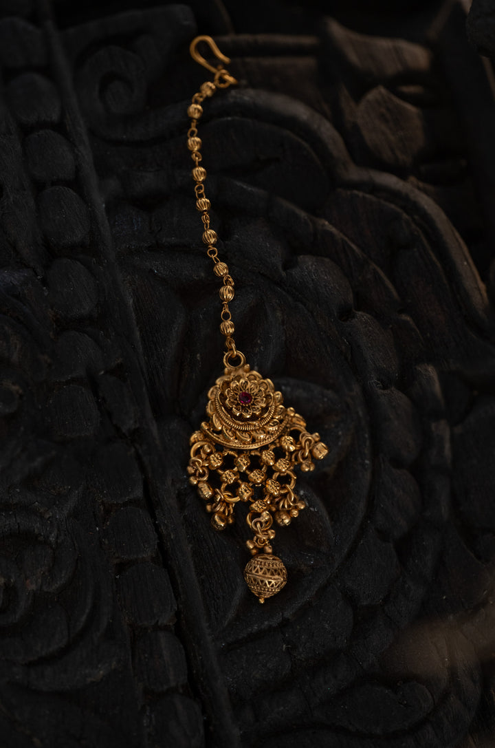 Harini Temple Work Maangtikka