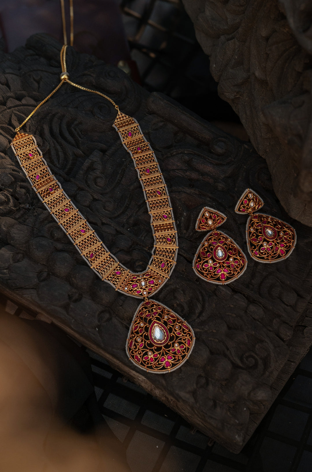 Gayatri Red Kundan Necklace Set