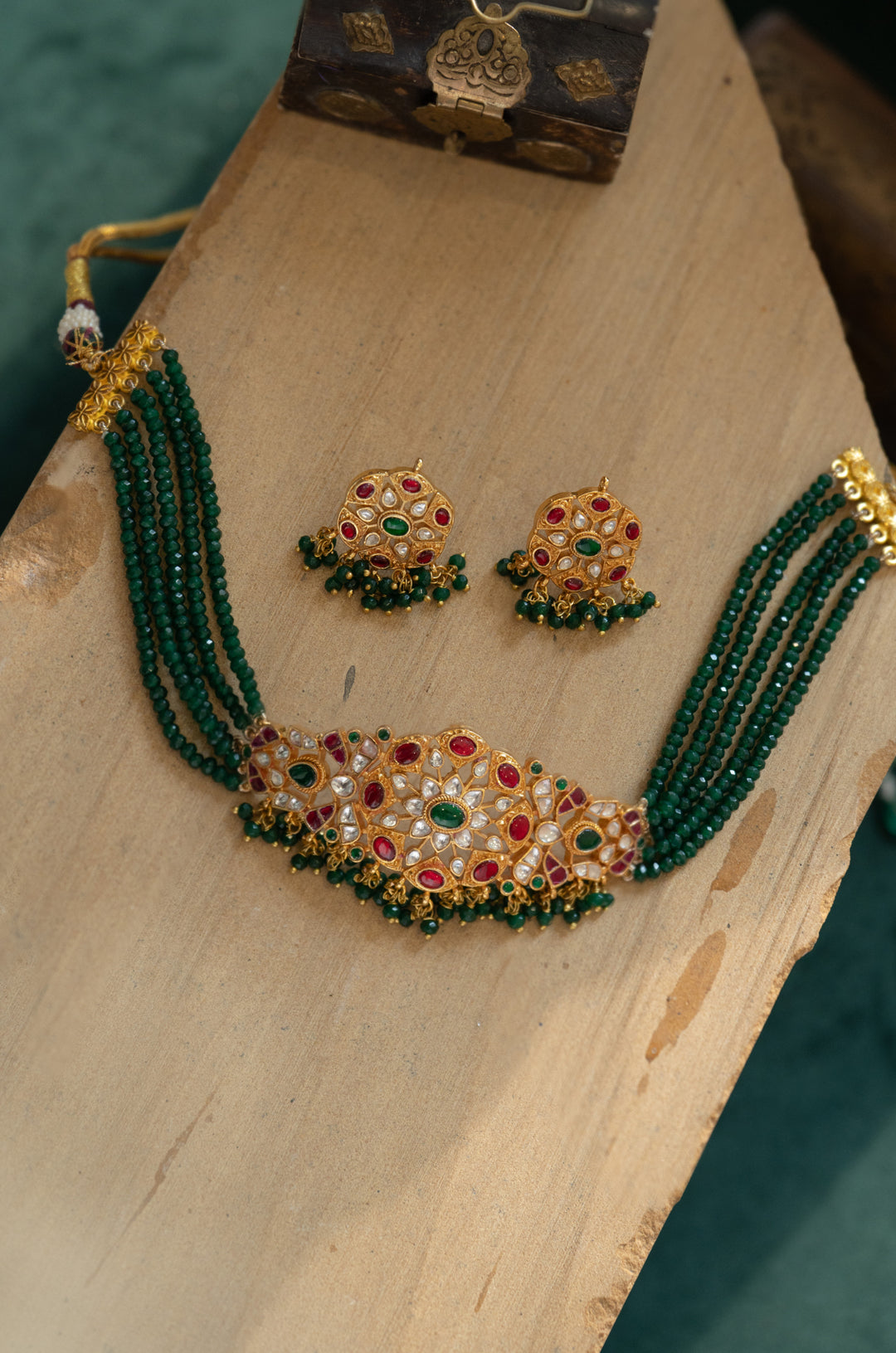 Inaya Green Kundan Necklace Set