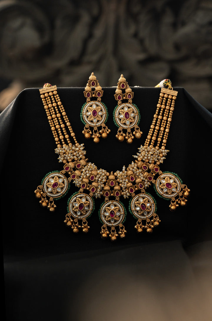 Hemma Temple Work Necklace Set