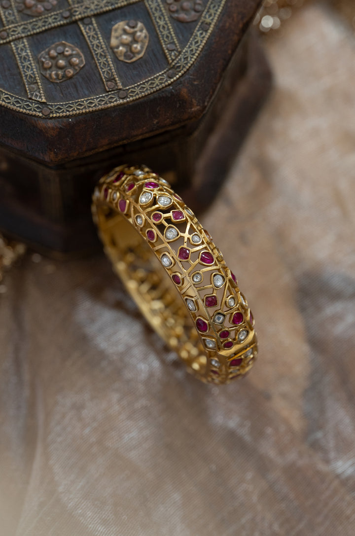 Anjuna Red Polki Bangle