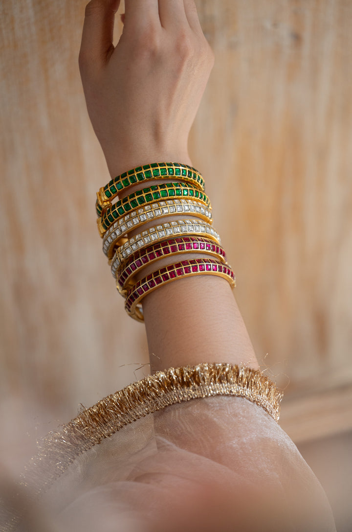 Vedika Kundan Bangles