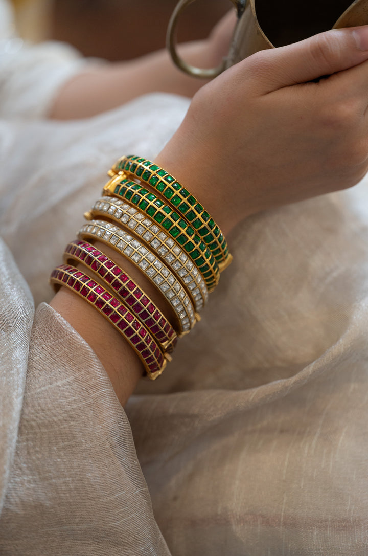 Vedika Kundan Bangles