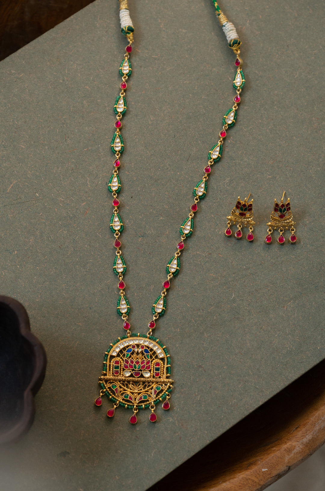 Rasika Kundan Necklace Set