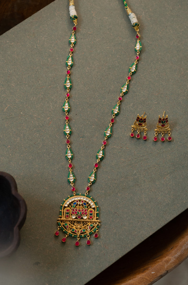 Rasika Kundan Necklace Set