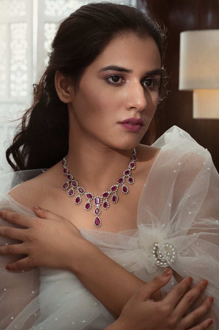 Penelope Red Dainty Necklace Set