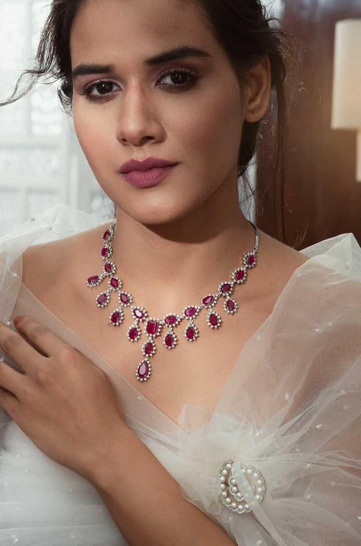 Penelope Red Dainty Necklace Set