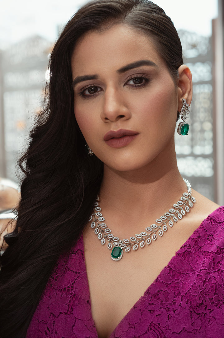 Journee Green Necklace Set