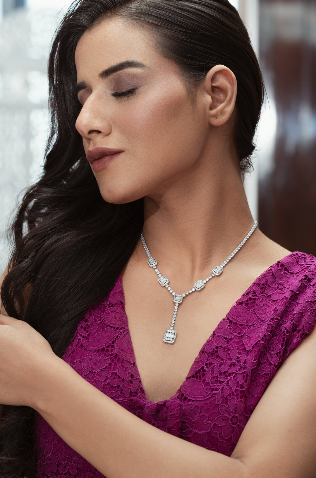 Iris Pendant Necklace Set