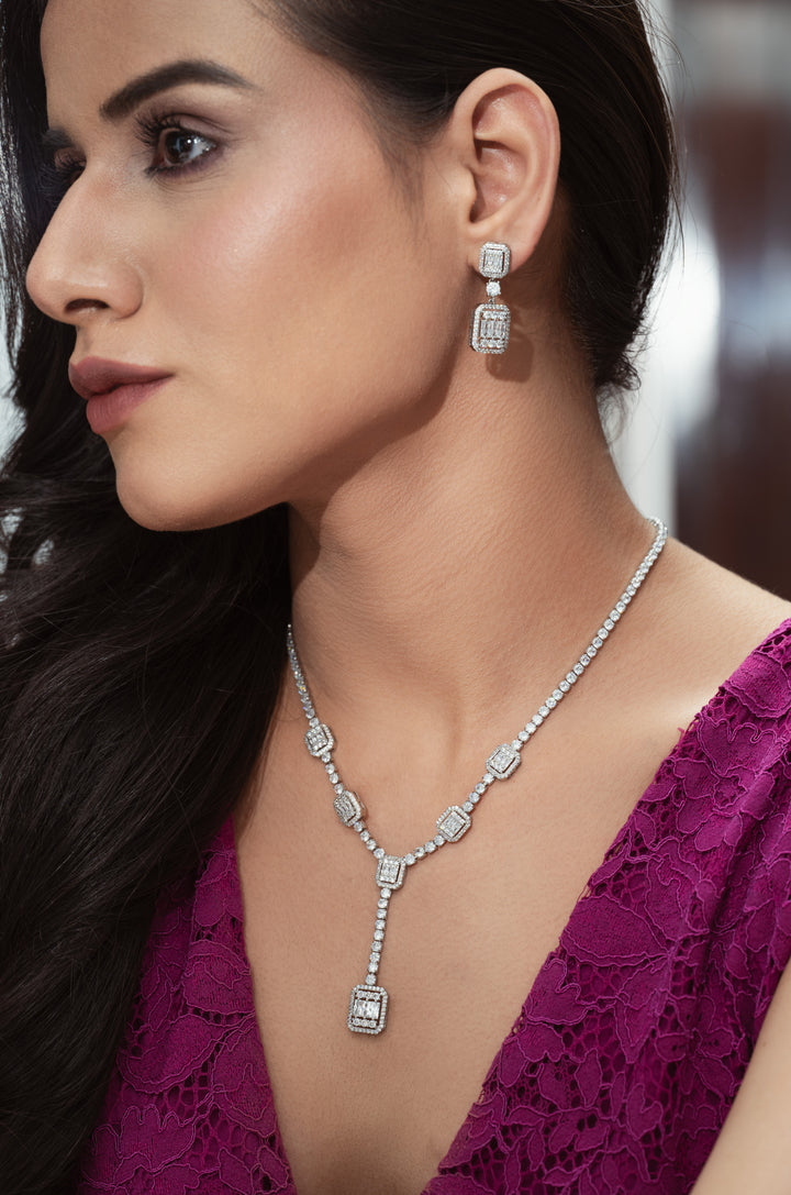 Iris Pendant Necklace Set