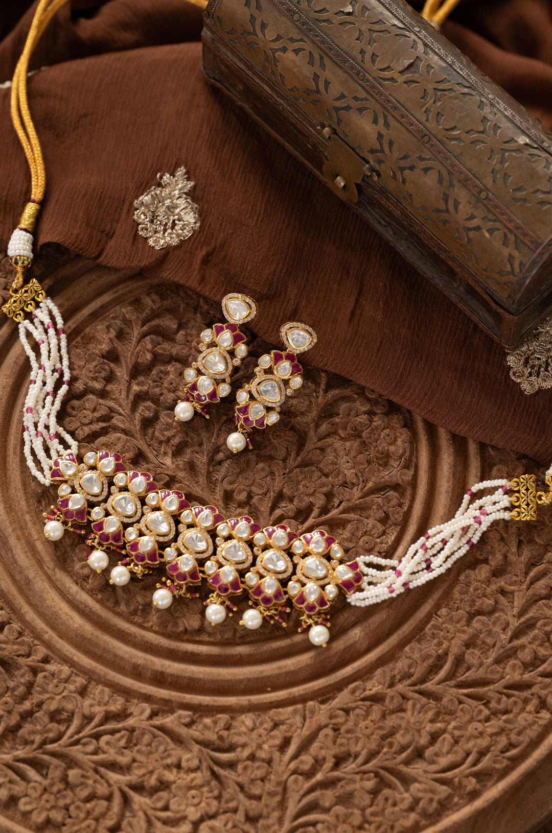 Ranisha Silver Polki Necklace Set