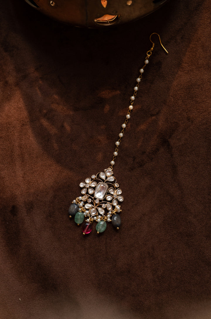Irvi Multicolored Polki Maangtikka