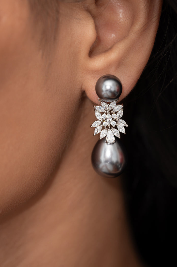 Anam Grey Pearl Earrings