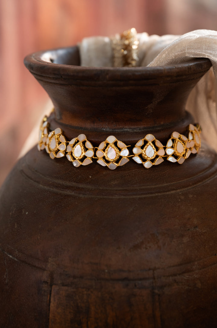 Rabia Mother Of Pearl Silver Necklace Set