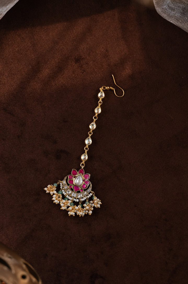 Trisha Pink Kundan Maangtikka