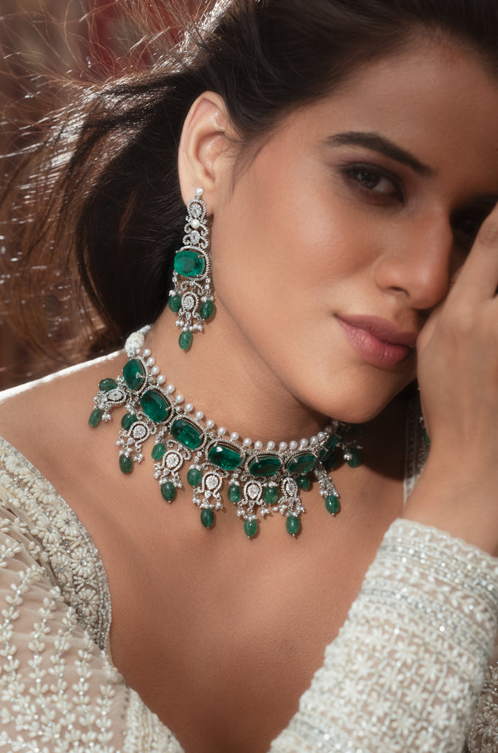 Artistry Green Choker Necklace Set