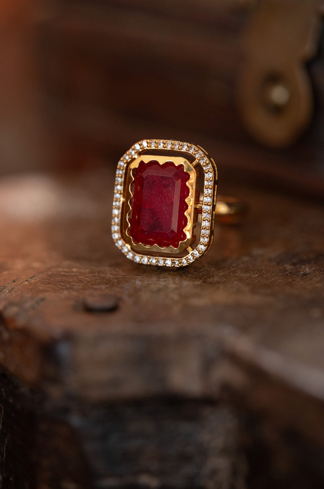Pia Red Ring