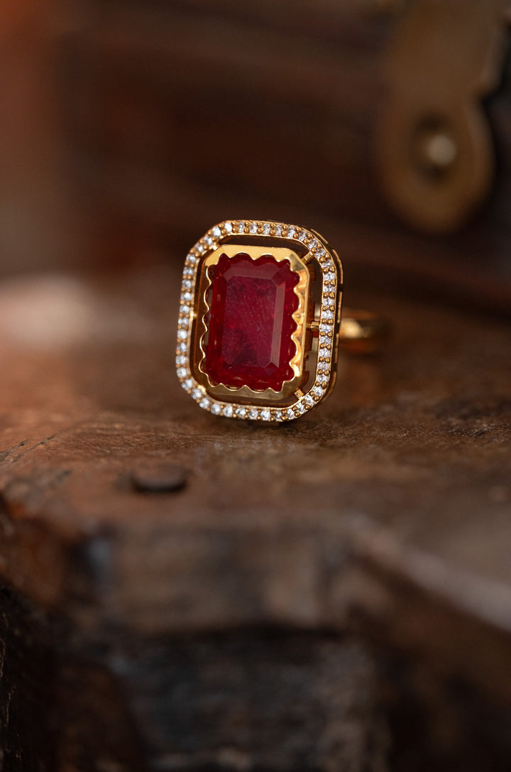 Pia Red Ring