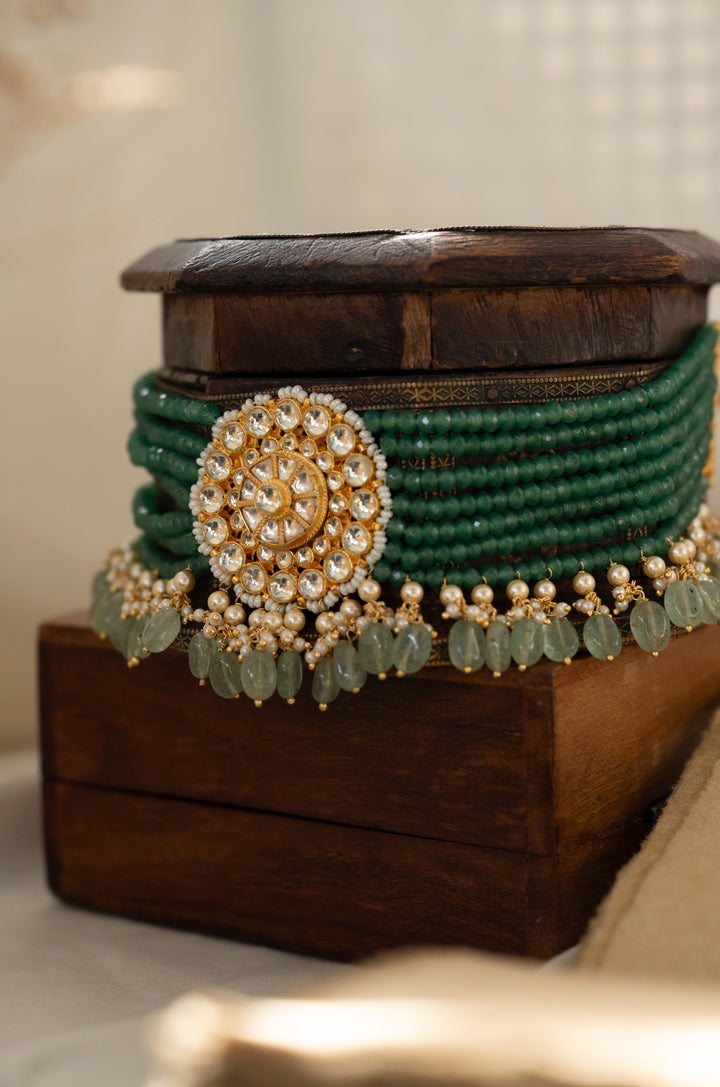 Tasva Green Kundan Choker Necklace