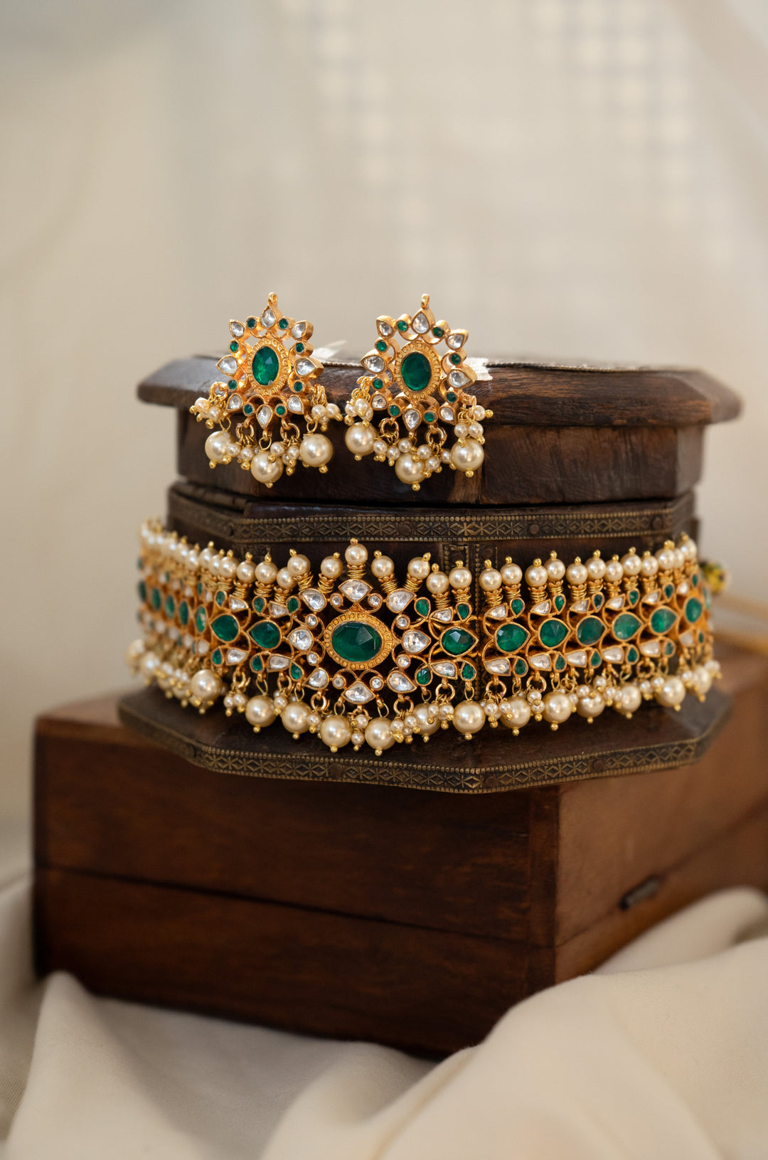 Asita Kundan Necklace Set