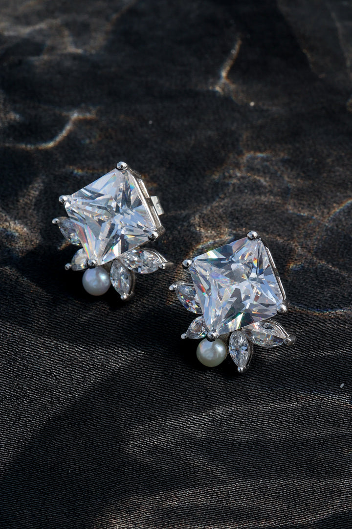 Soleil Minimalistic Studs