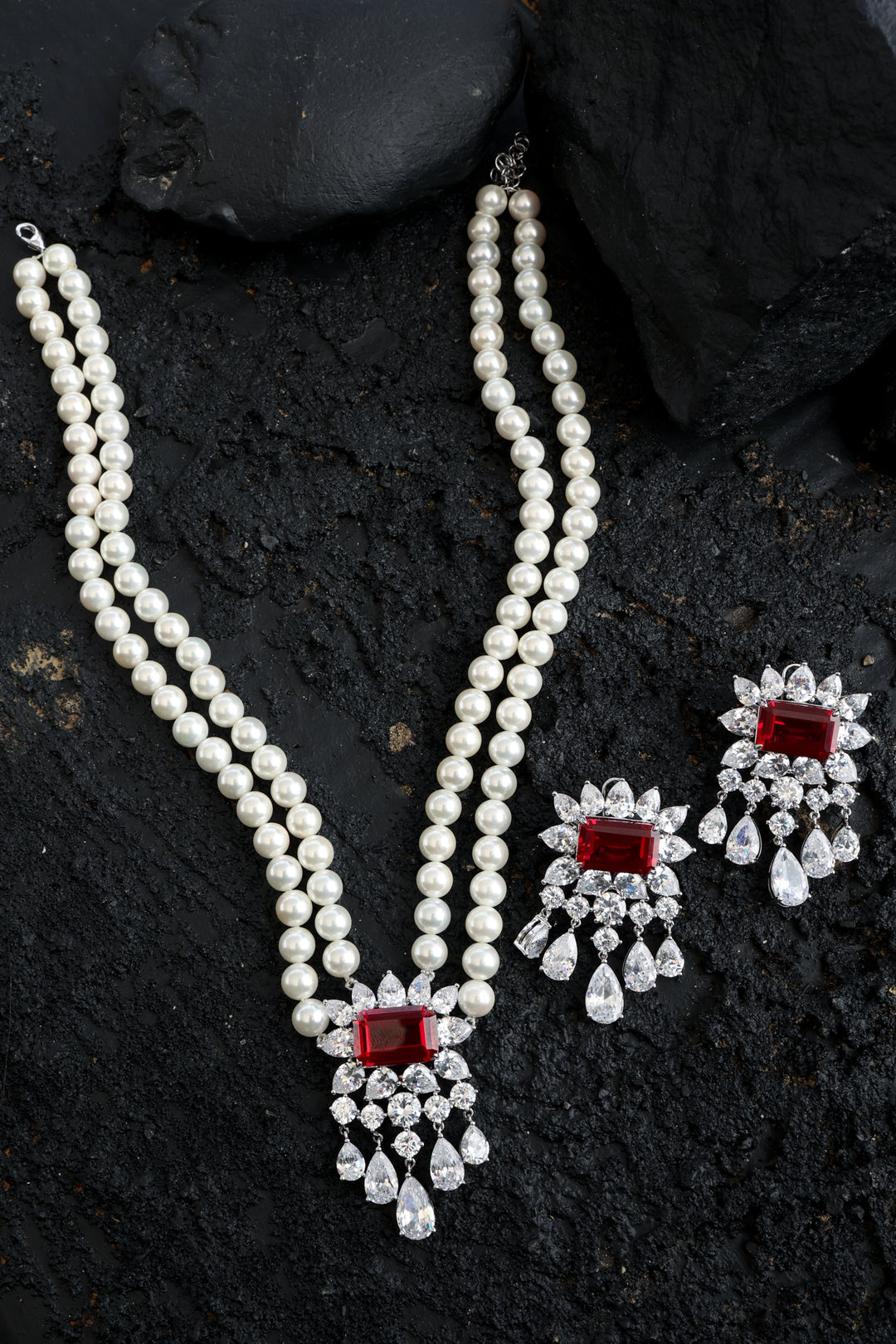 Myla Red Pearls Necklace Set