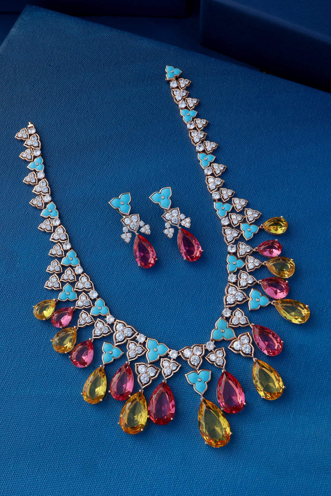 Lorraine Crystals Necklace Set