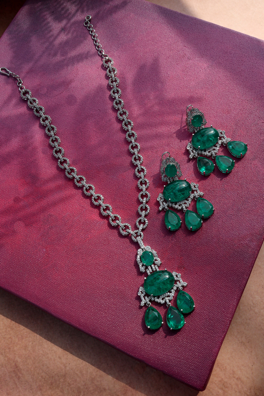 Anara Green Necklace Set