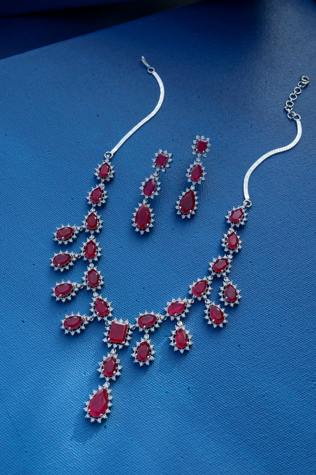 Penelope Red Dainty Necklace Set