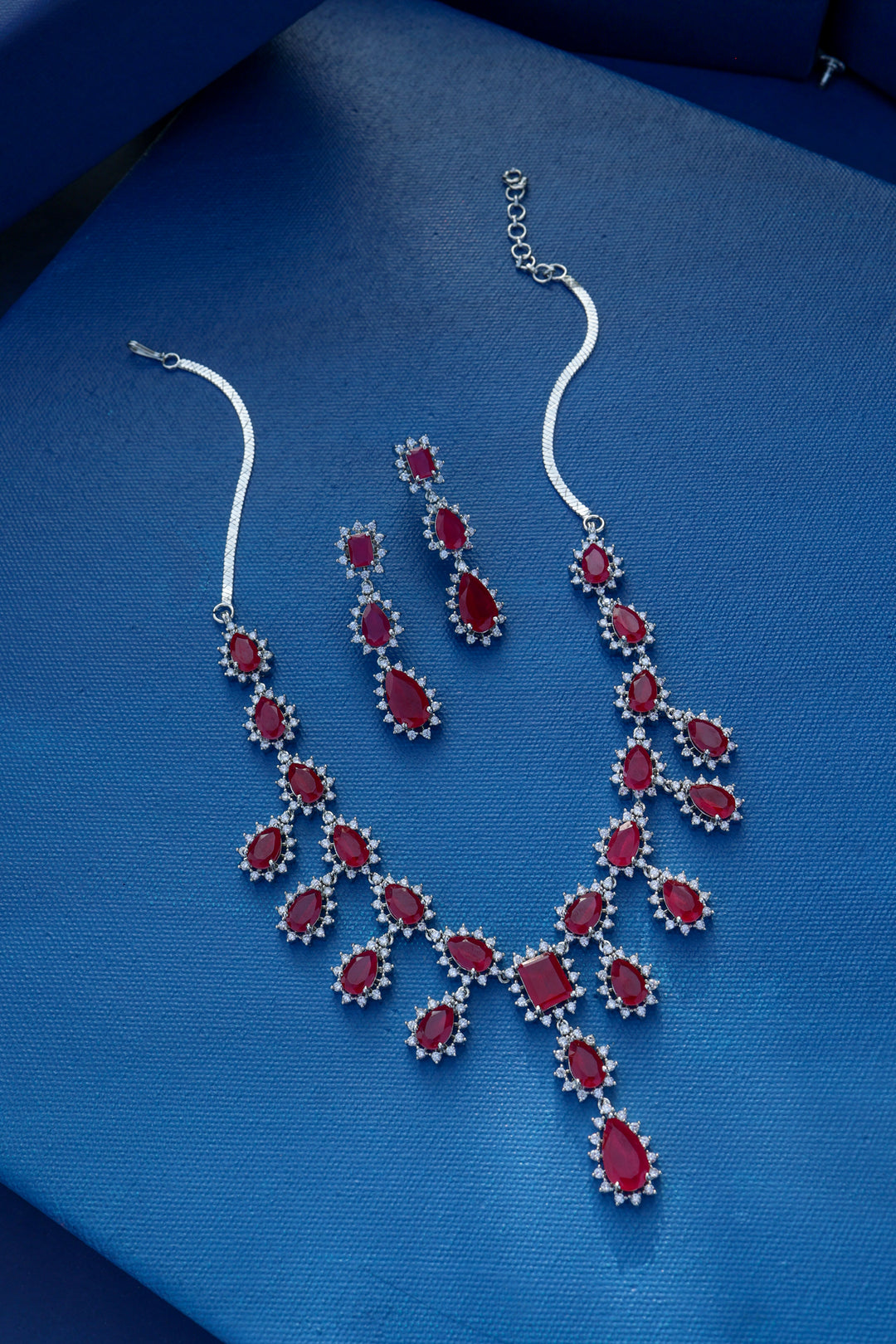 Penelope Red Dainty Necklace Set