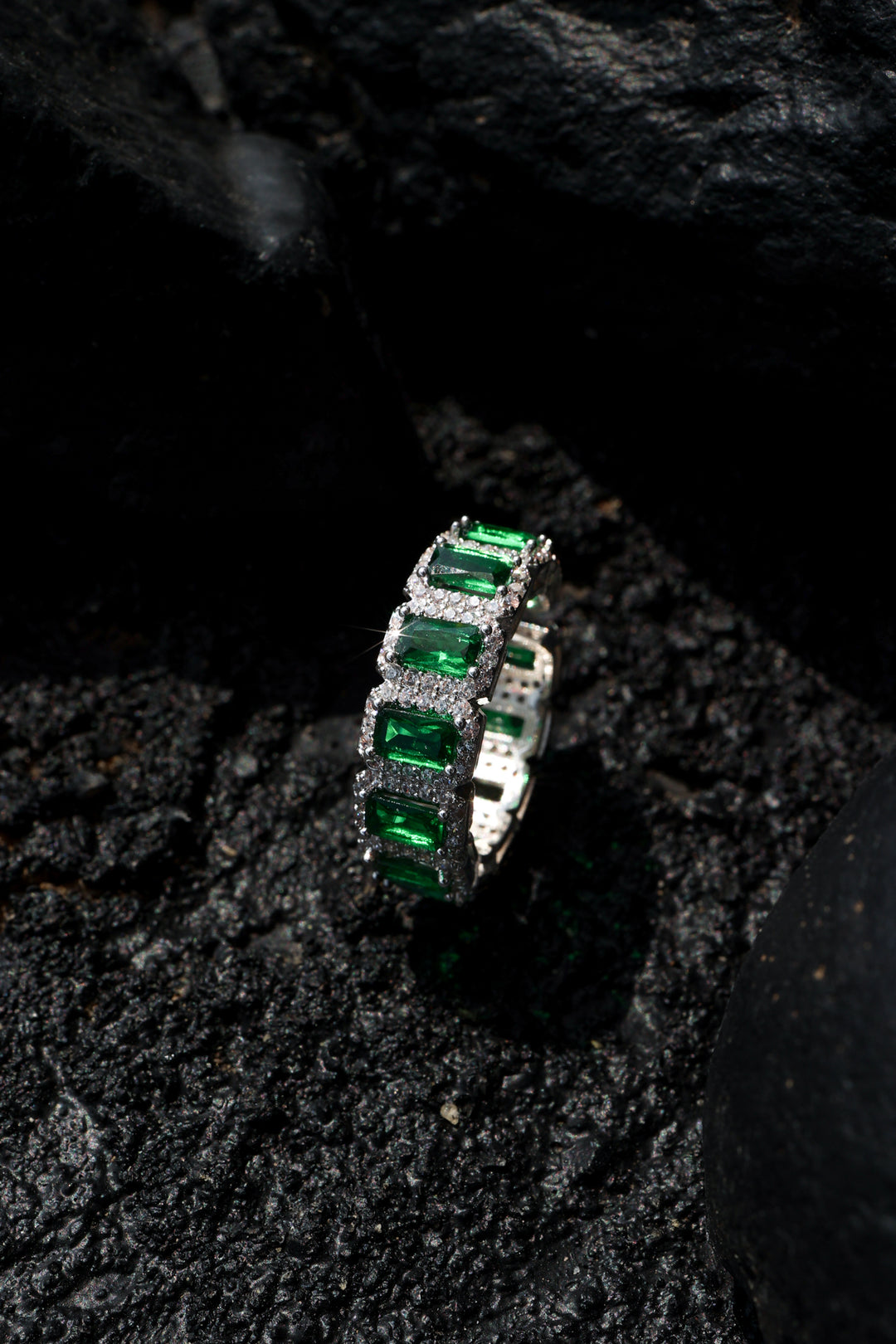 Ivy Green Band Ring