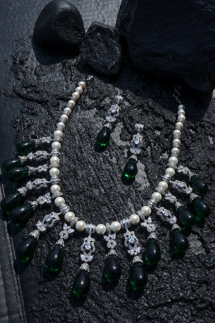 Emerson Pearl Necklace Set