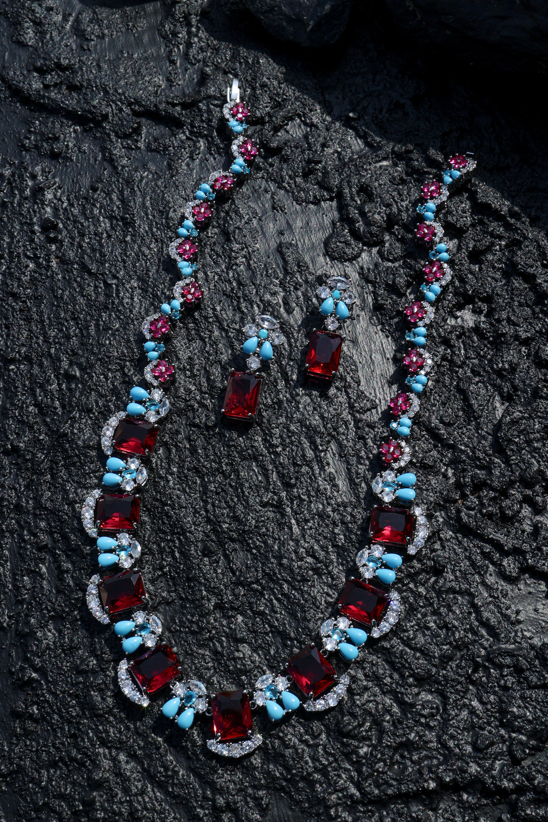 Rowan Multicolored Necklace Set