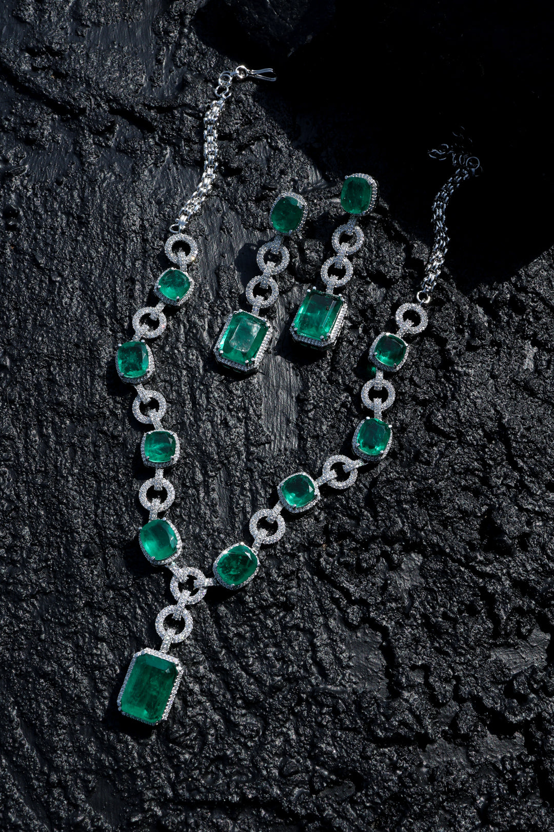 Isabel Green Necklace Set