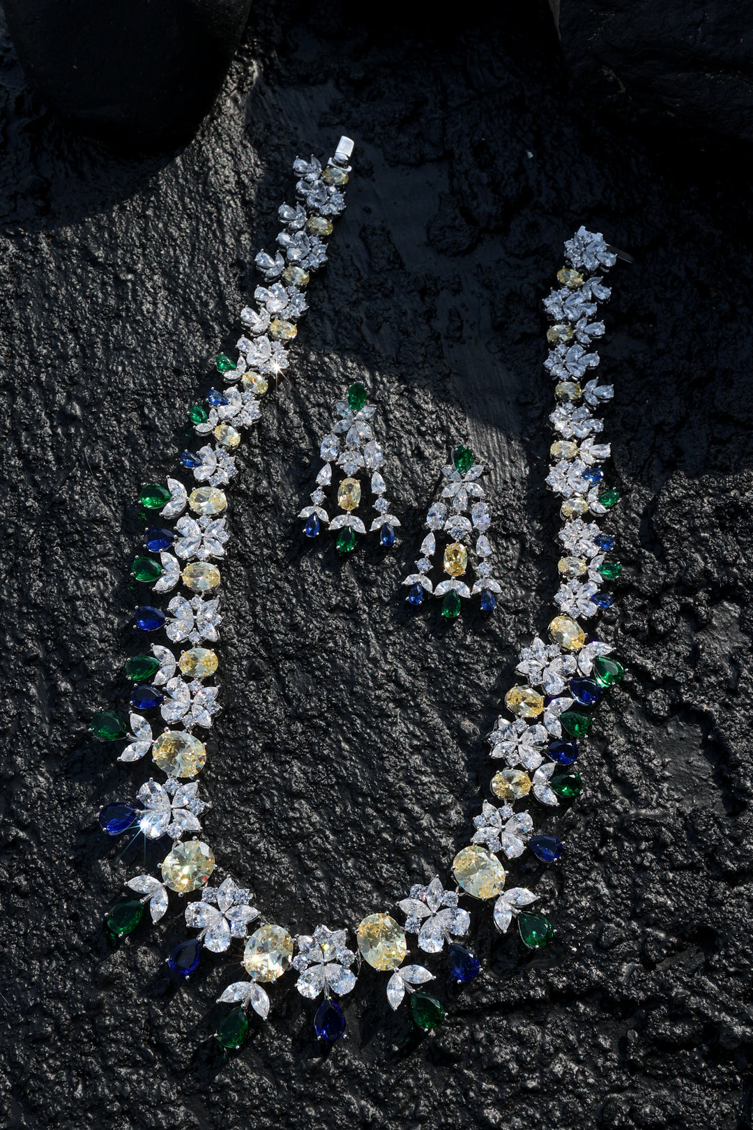 Laila Multicolored Necklace Set