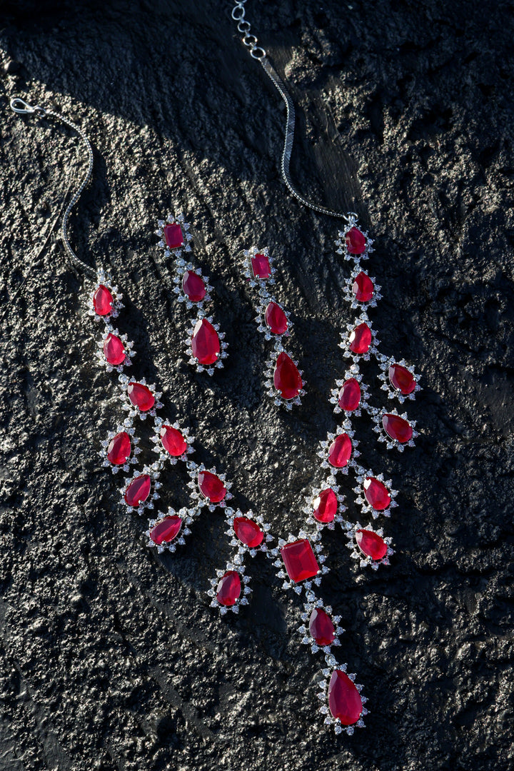 Penelope Red Dainty Necklace Set