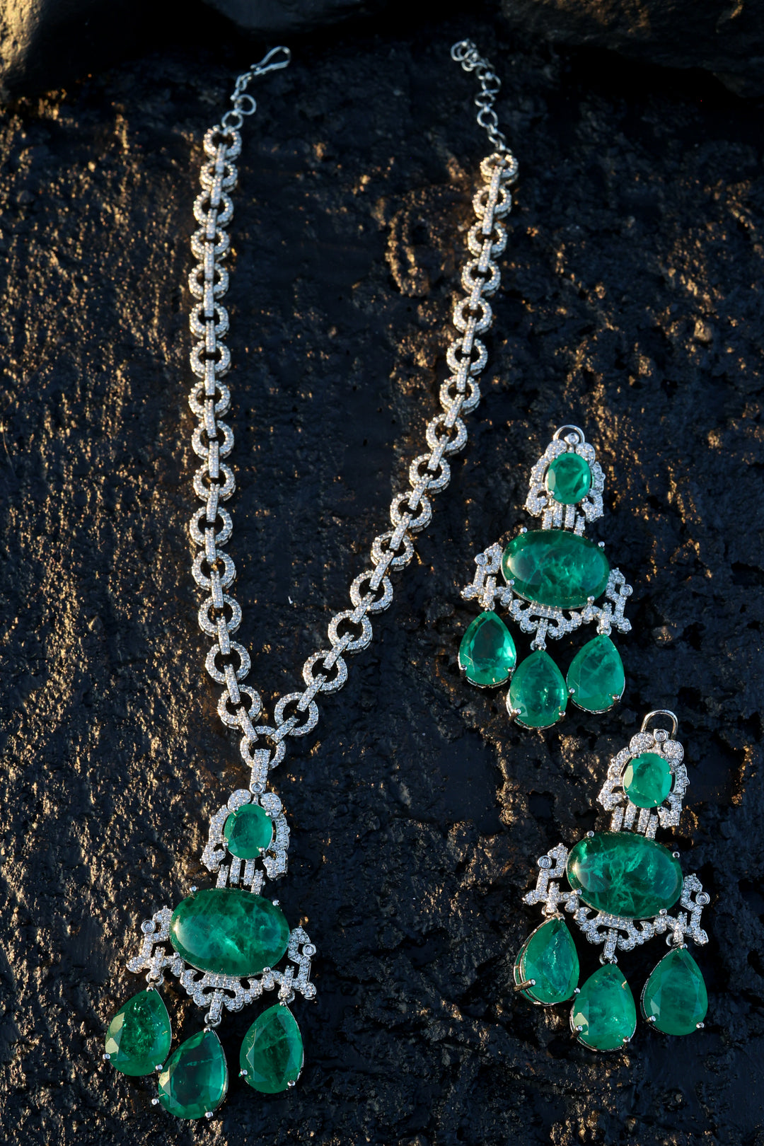 Anara Green Necklace Set