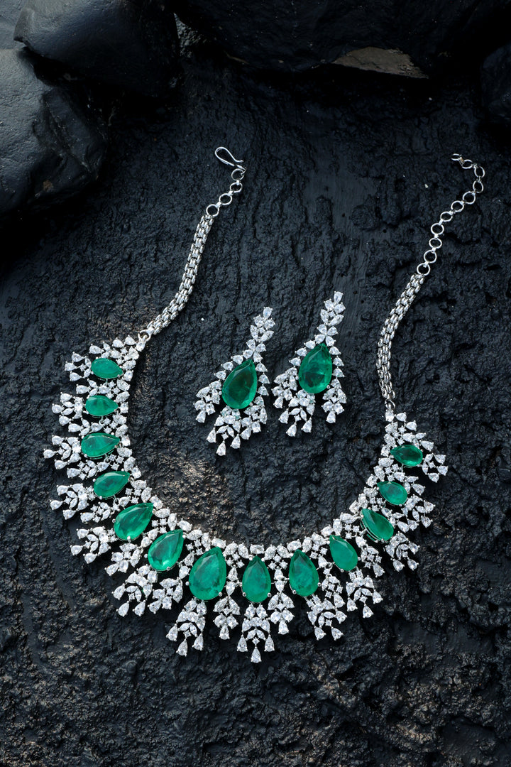 Valeria Green Necklace Set