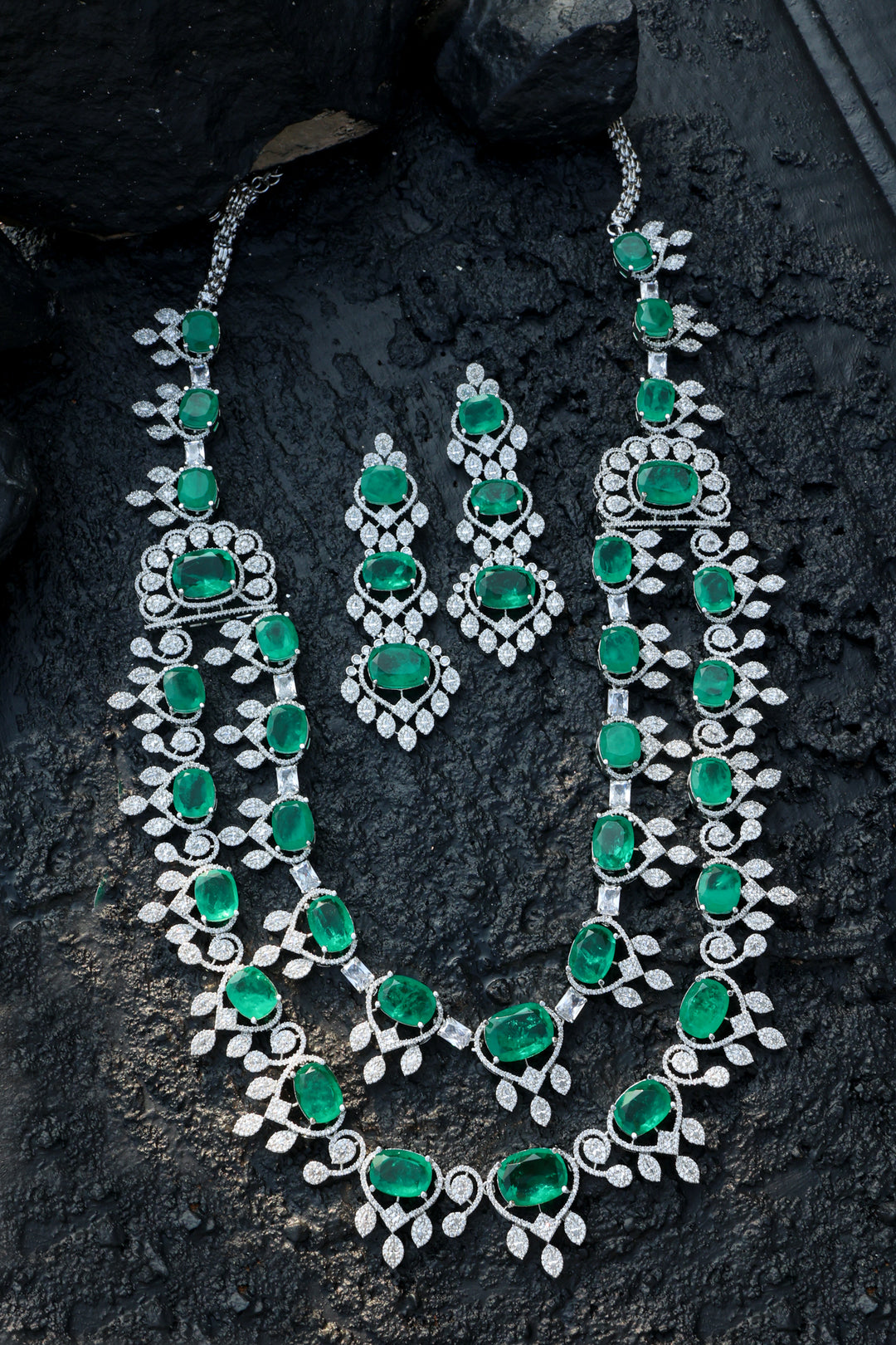 Avery Layered Green Necklace Set