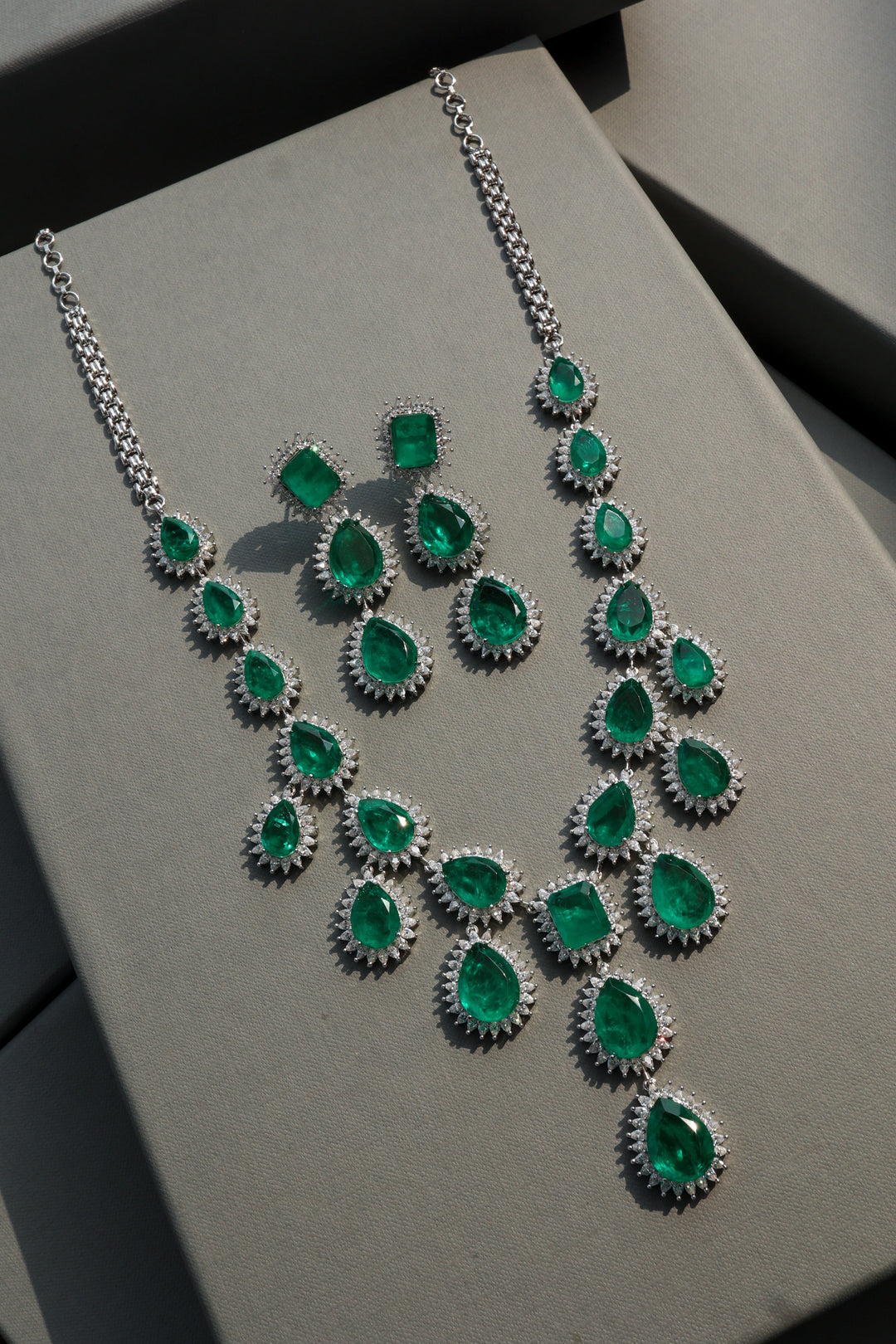 Millie Green Statement Necklace Set