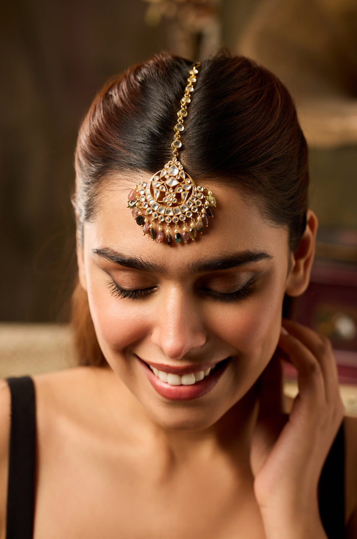 Shazia Kundan Maangtikka