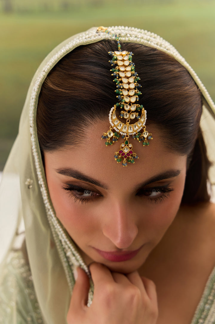 Ishu Green Kundan Maangtikka