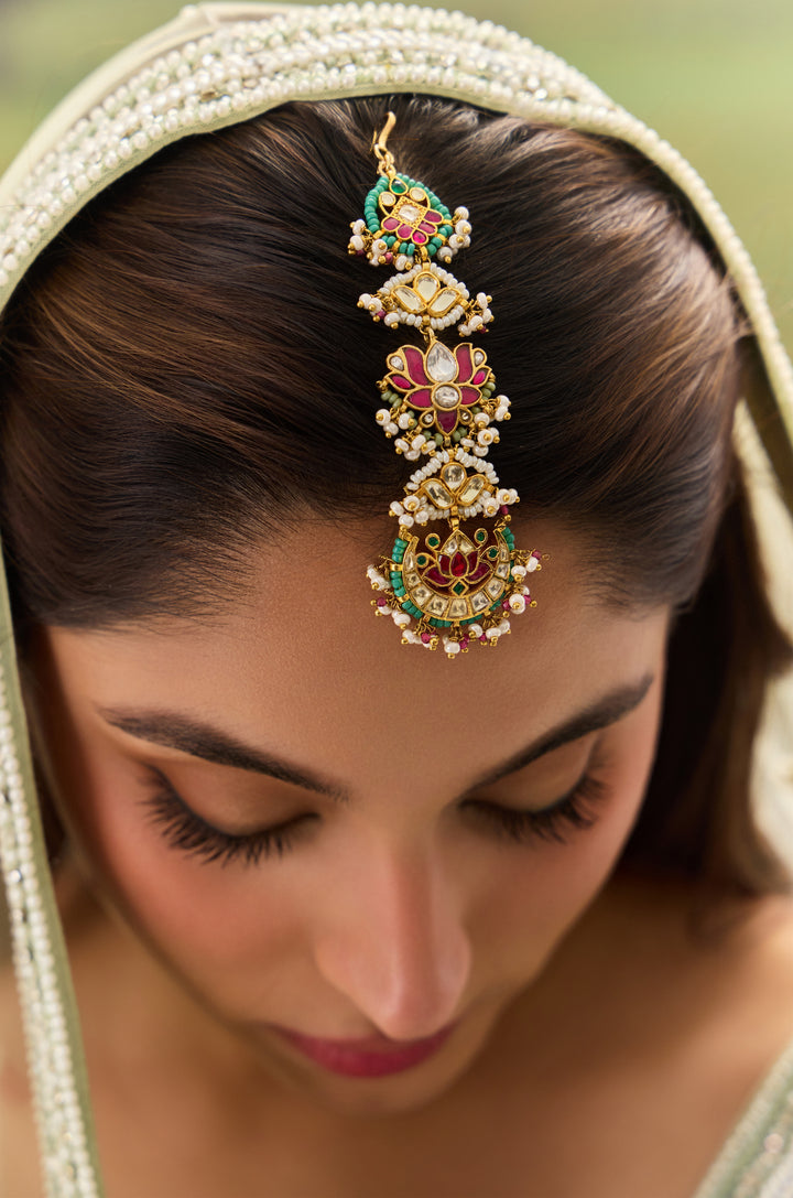 Asmi Multicolored Kundan Maangtikka