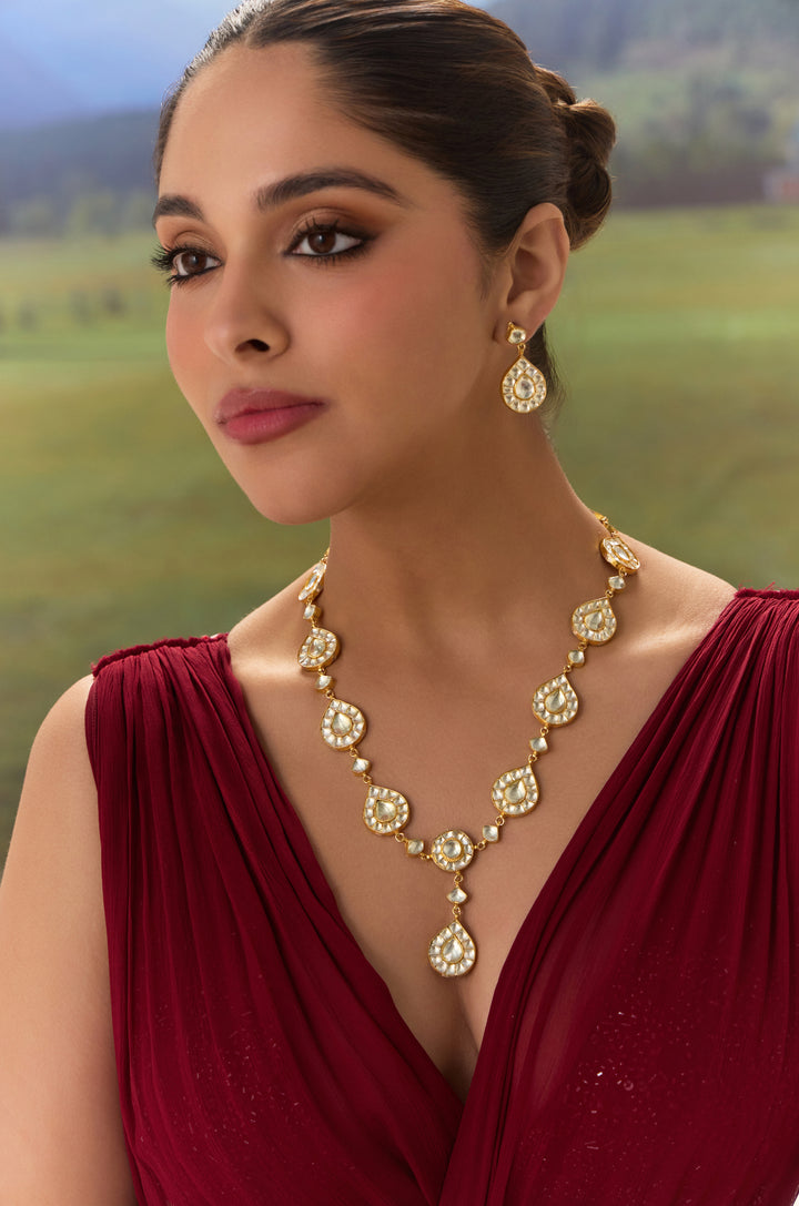 Irthaza Kundan Necklace Set