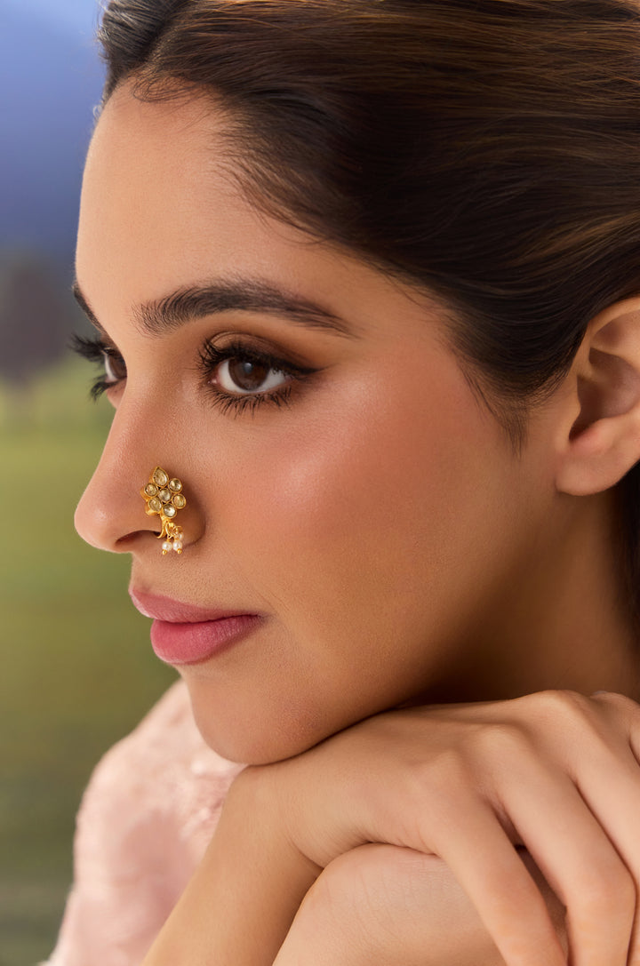 Akushi Delicate Kundan Nosepin