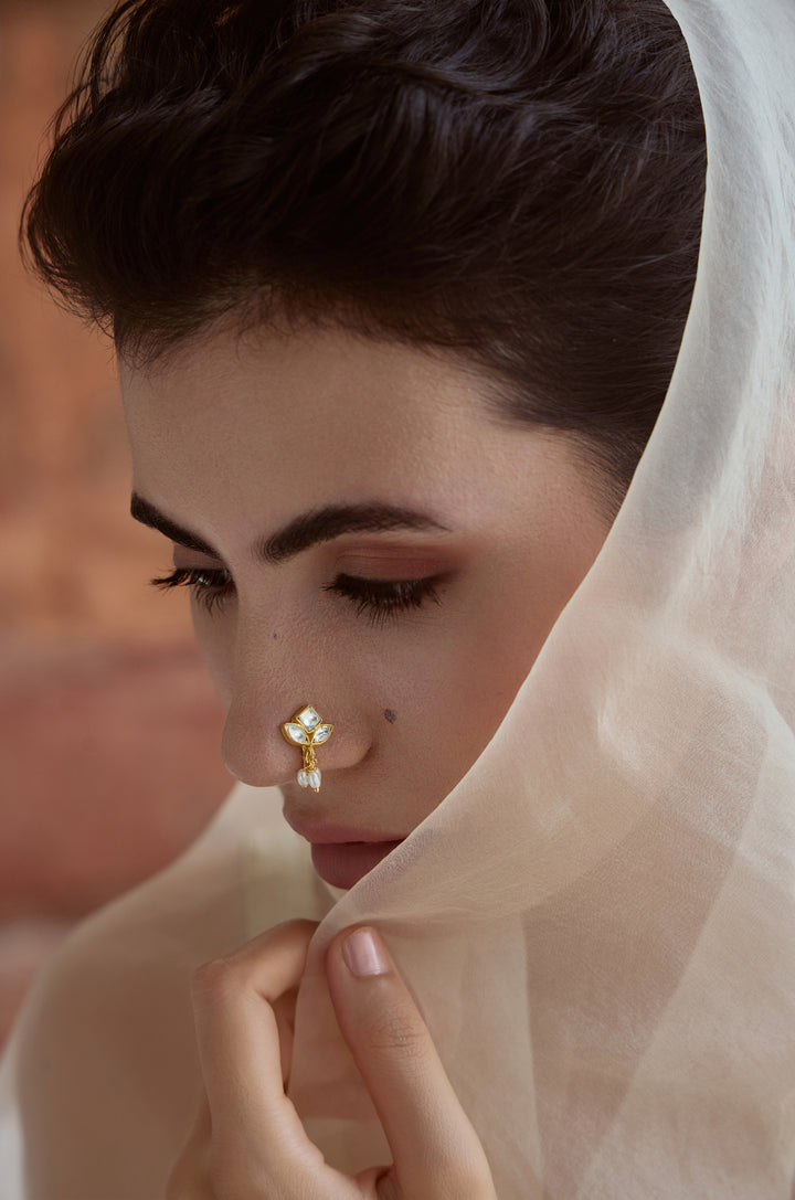 Aarzoo Kundan Nosepin